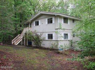 106 Cedar Ln, Hawley, PA 18428