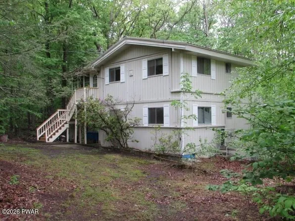 106 Cedar Ln, Hawley, PA 18428