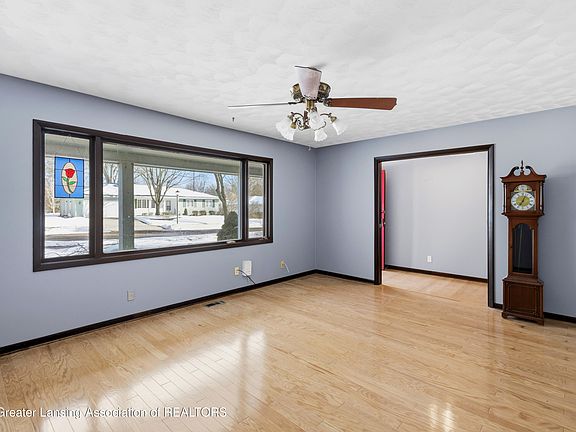 5th image of 1930 Briarwood Dr