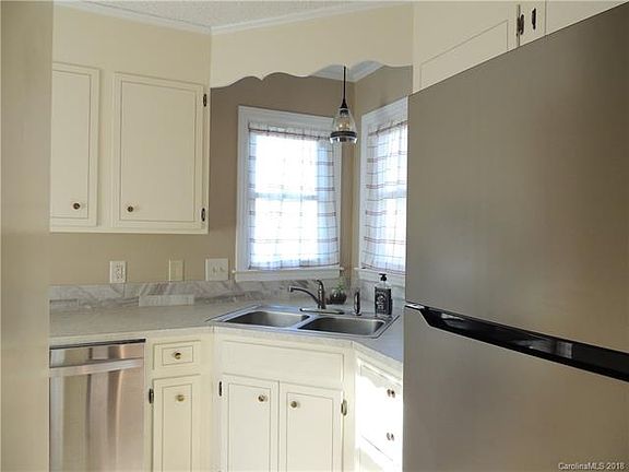 4th image of 1409 Emily Ct