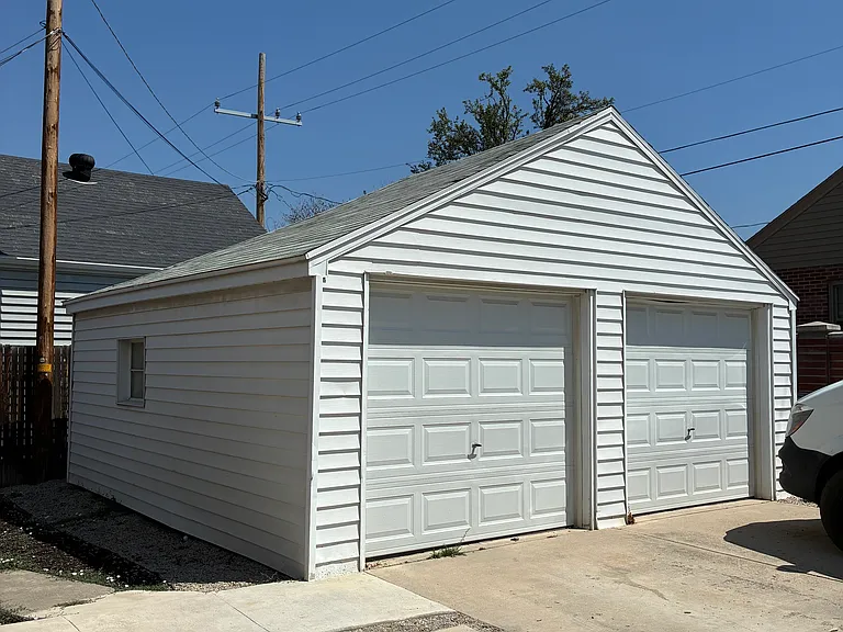 2697 S Glenmare St — Photo 22
