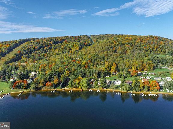 3rd image of Marsh Hill Rd