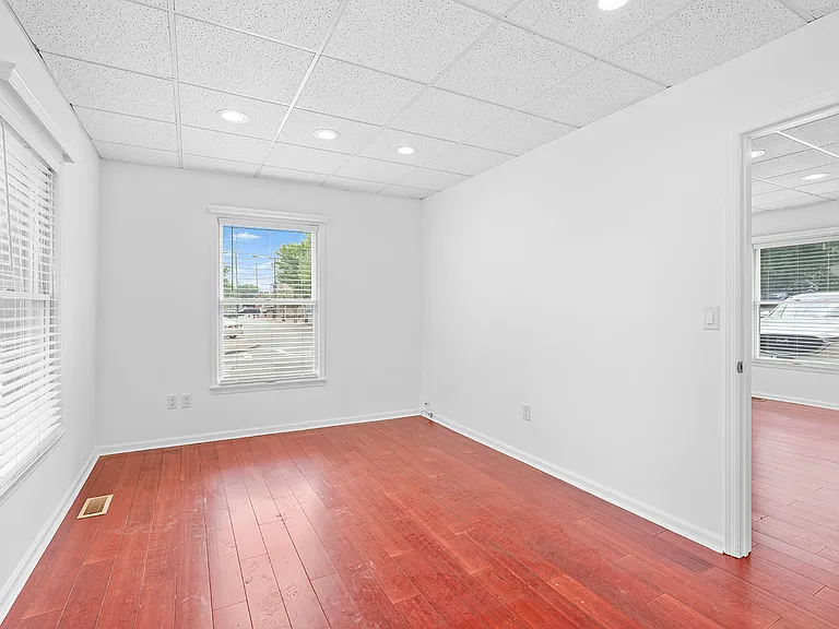 70 Linwood Ave #1S — Photo 10
