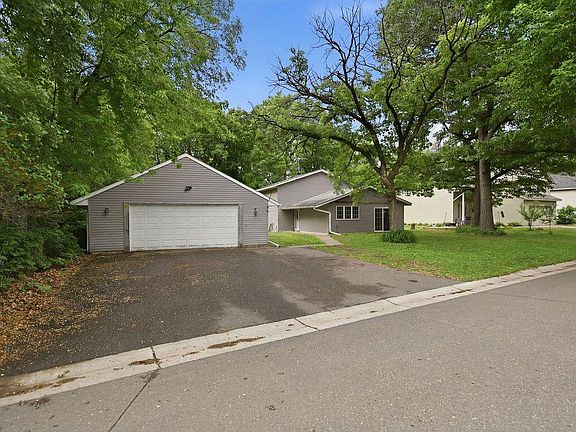 3rd image of 561 Westwood Dr