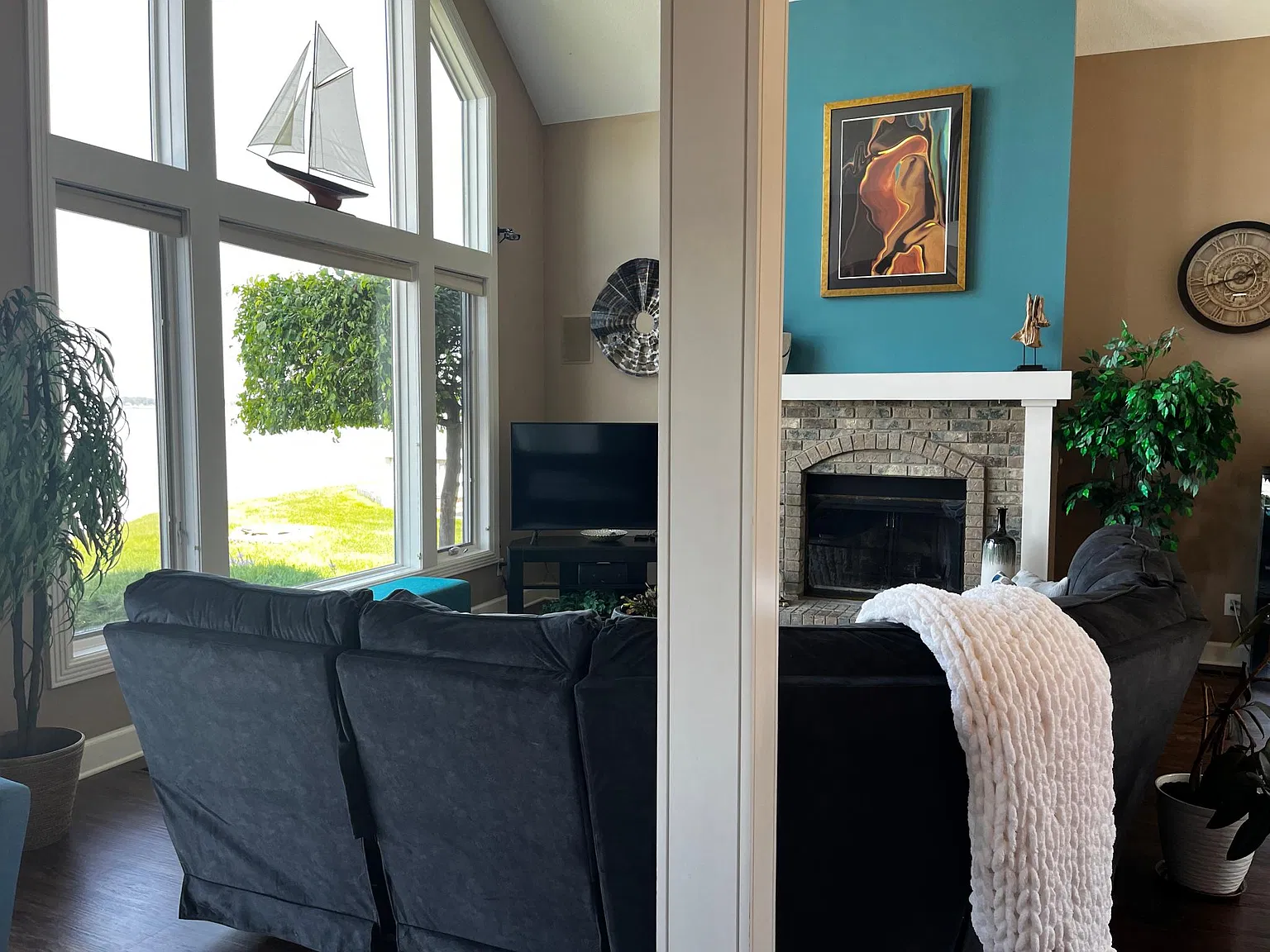 3 bed, 2.5 bath, 1780 sqft, $1,600 — Photo 3