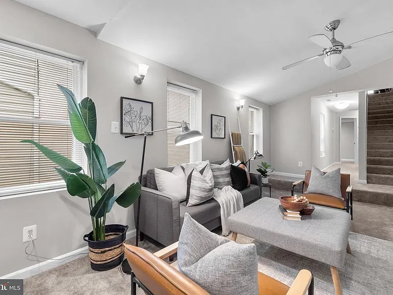 110 S Wolfe St — Photo 33