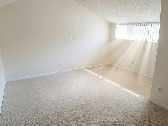5th image of 13368 Bedford Mews Ct