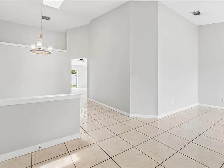 10105 Sea Spray Pl — Photo 8