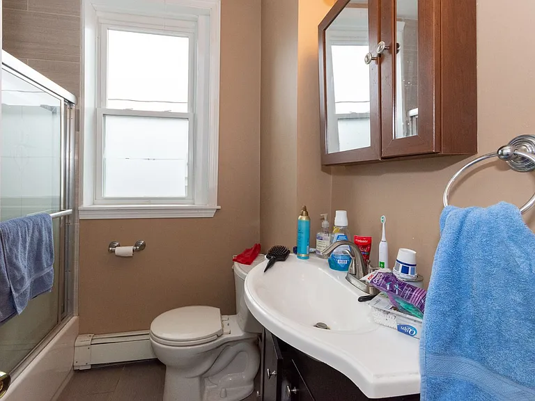 8 Glenville Ave #A — Photo 10