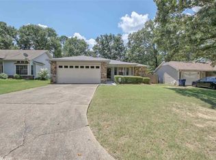 35 Oak Forest Loop, Maumelle, AR 72113