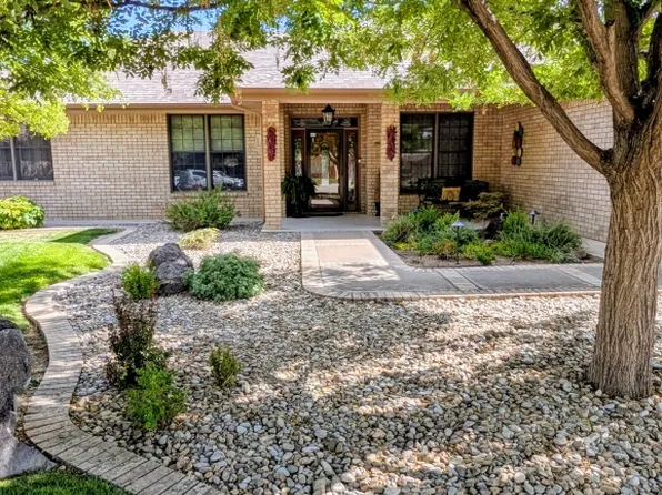 4 Red Sky Ln, Roswell, NM 88201