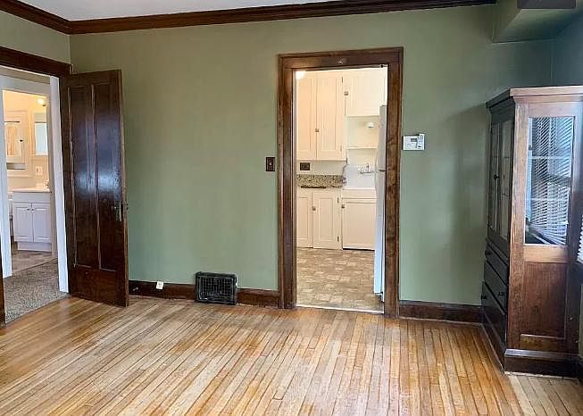 2nd image of 1452 Wayne Ave