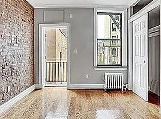 382 E 10th St #4B1, New York, NY 10009