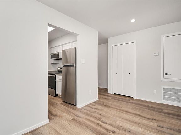 4th image of 2333 Bering Dr APT 203