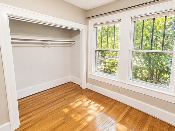4th image of 2818 Salado St #1
