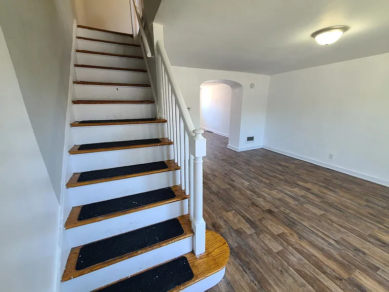 7013 Rutland St — Photo 3