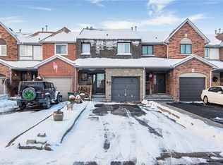 28 Perthshire Ct, Hamilton, ON L9B 2H1