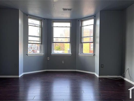 5th image of 1408 Lindley Ave Floor 2