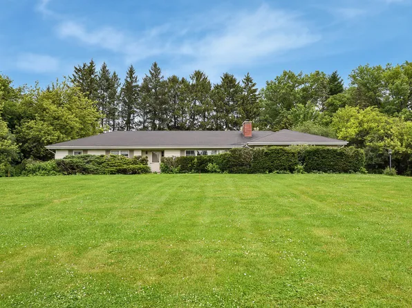 1832 Baldwin Rd, Palatine, IL 60067