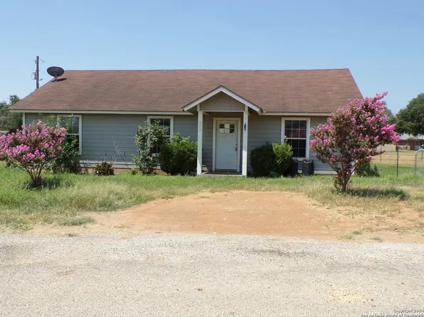 243 County Road 1112, Pearsall, TX 78061