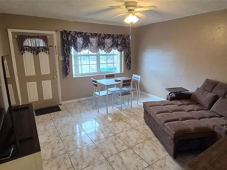 5510 SW 38th St #5510 — Photo 1
