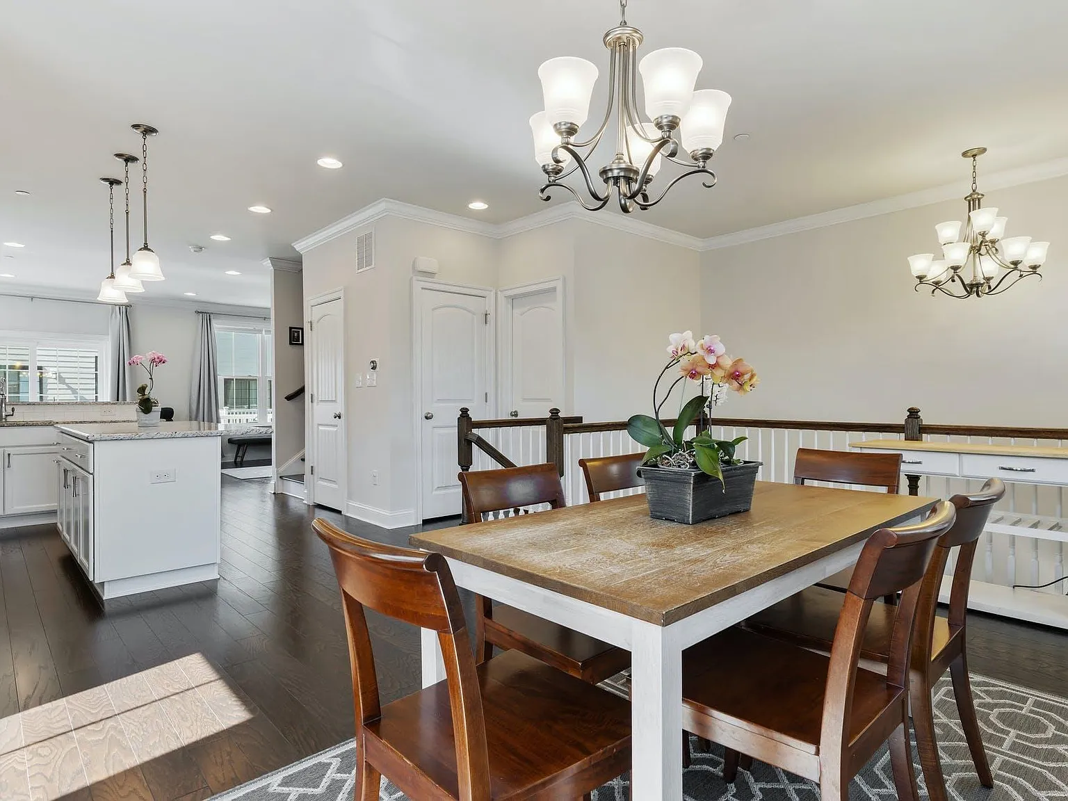 3 bed, 2.5 bath, 2920 sqft, $4,800 — Photo 3