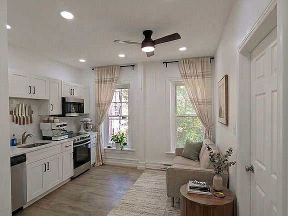 2nd image of 440 N 9th St APT 2