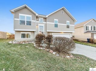 1710 N 206th St, Elkhorn, NE 68022
