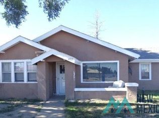 802 S 1st St, Clayton, NM 88415