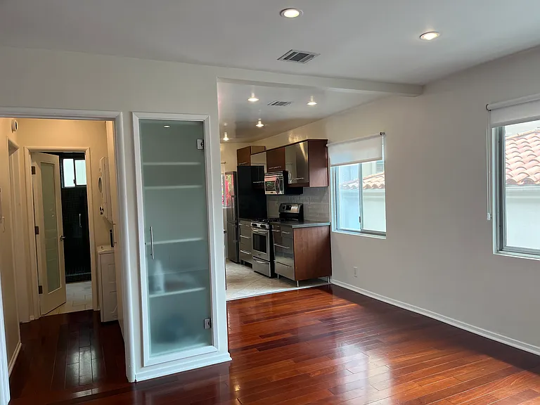 Dining Area leading to kitchen