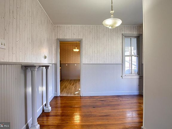 4th image of 411 N Bedford St