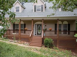 267 Pointe Willow Dr, Cleveland, GA 30528