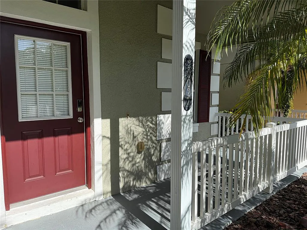 5 bed, 2.5 bath, 2467 sqft, $2,950 — Photo 3
