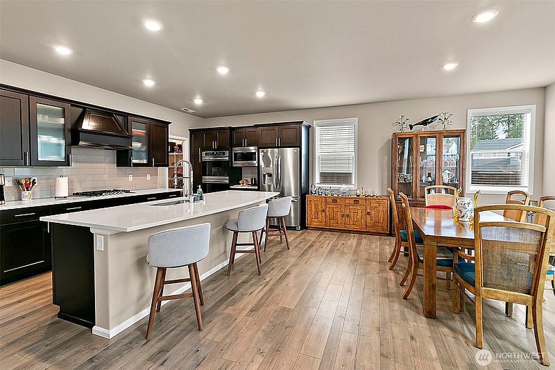 2nd image of 19121 129th Street E