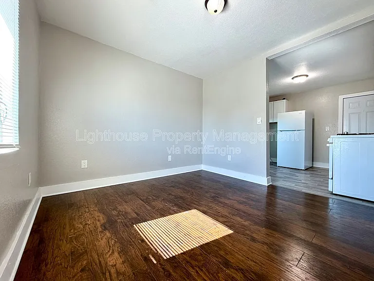 2825 Sanford St #5 — Photo 6