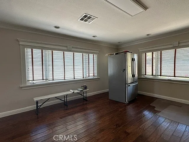 14721 Stanton Ave — Photo 7