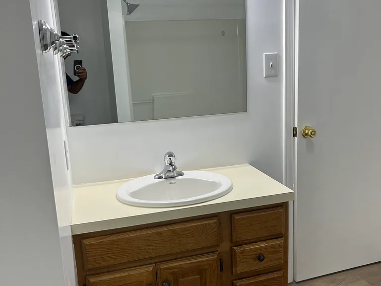 102 Gateway Dr — Photo 12