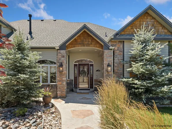 2533 Moonlight Ct, Cheyenne, WY 82009