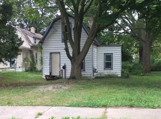 2401 Beechwood Dr, Flint, MI 48506