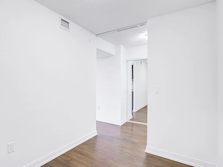 275 Village Green Sq #1920 — Photo 12