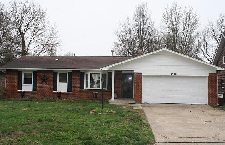 1st image of 1340 E Bonaire Dr
