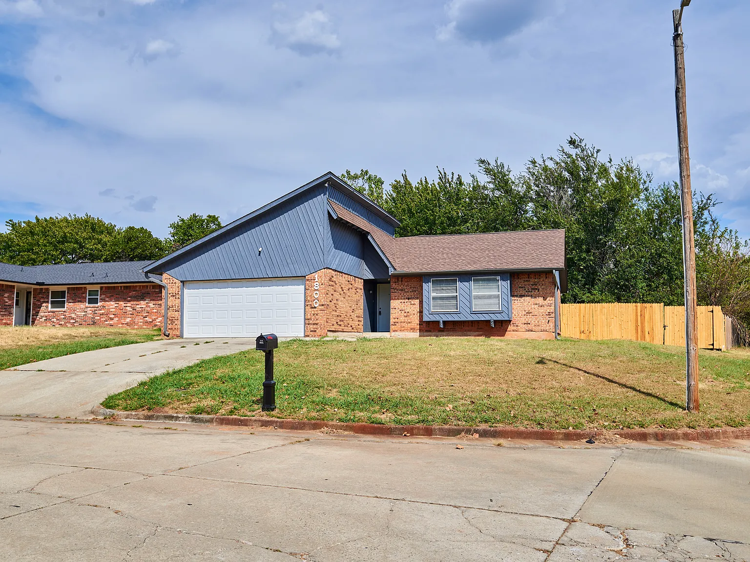 3 bed, 1400 sqft, $1,495 — Photo 2