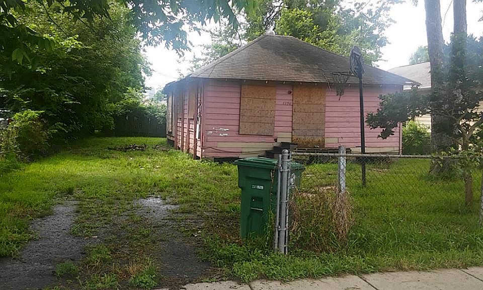 1st image of 1126 Luzon St