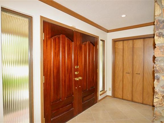 2nd image of 14915 Saint Cloud Dr