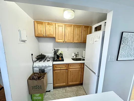 Rented by J PRESTON AND ASSOCIATES INC | media 16