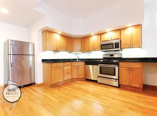 Beautiful Logan Square Apartments!, Chicago, IL 60647