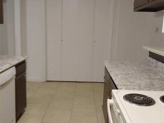 2nd image of 6913 Chasewood Dr