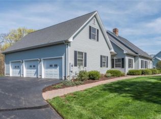 11 Taylor Ln, Wallingford, CT 06492