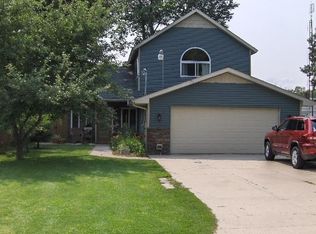 4702 Birchcrest Dr, Houghton Lake, MI