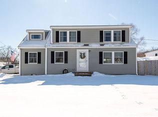 4 Rose Cir, Peabody, MA 01960